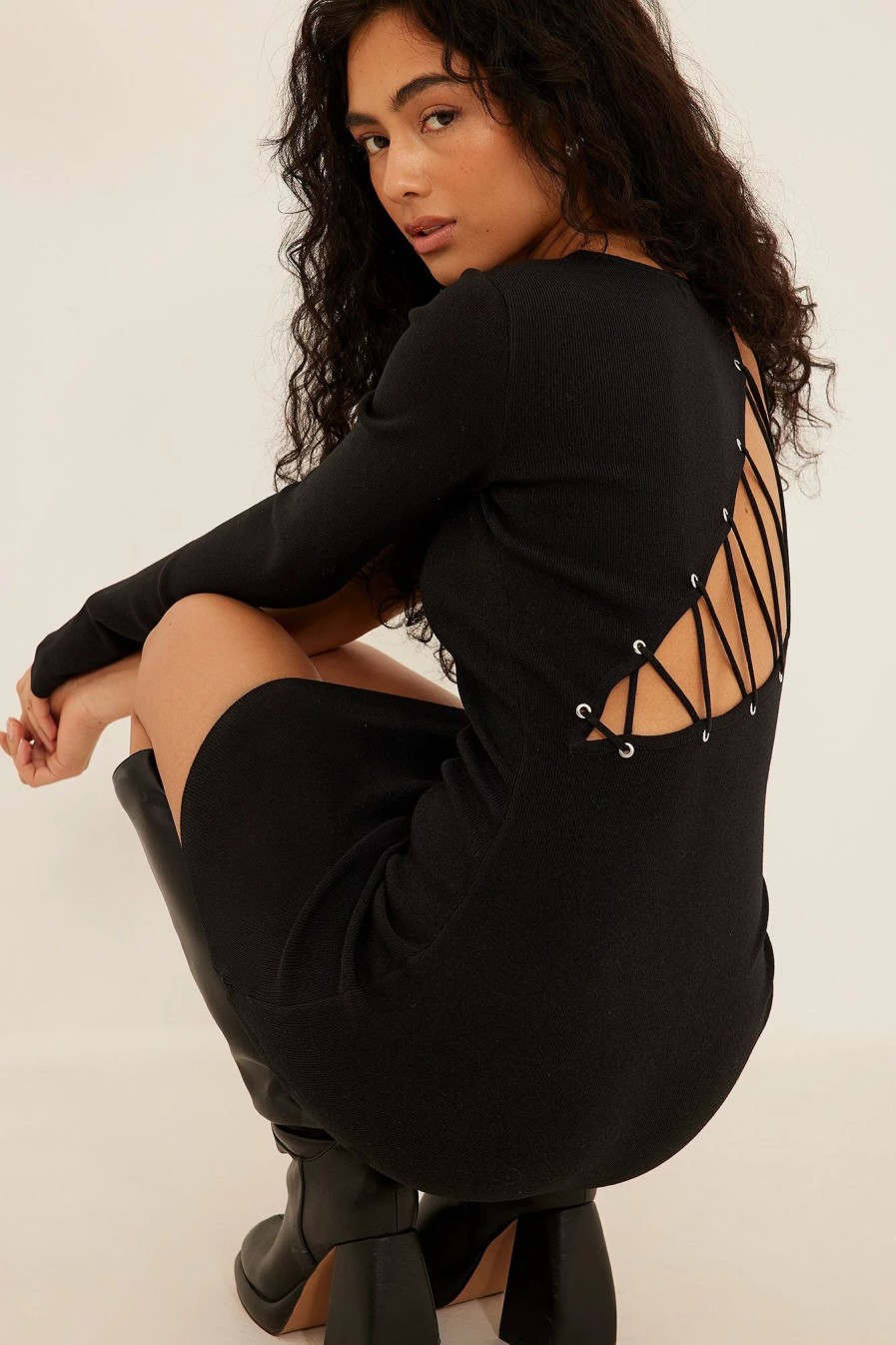 Knitted Dresses * | Cleo Kinnaman X Na-Kd One Sleeve Lacing Detail Knitted Dress Black